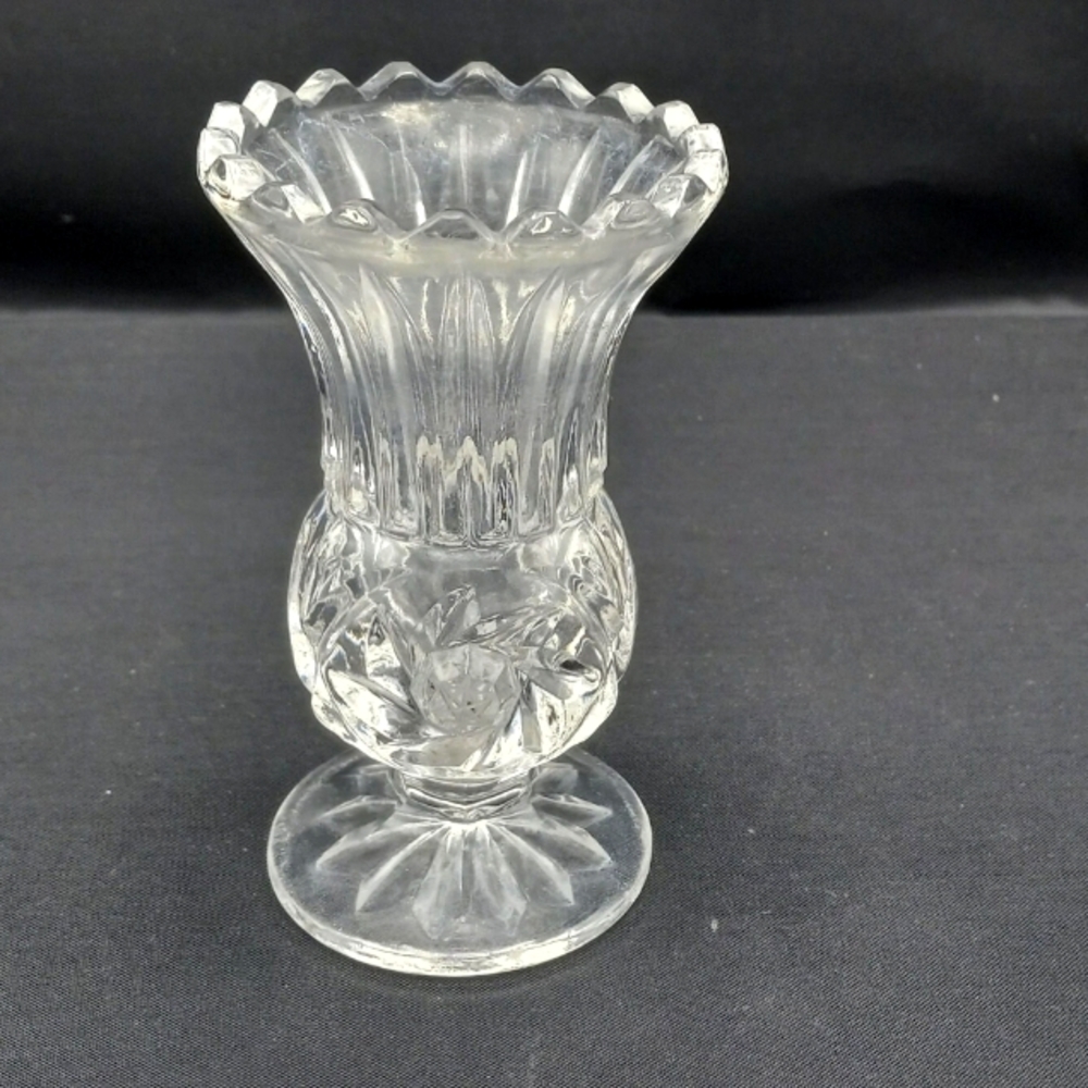 Elegant Clear Glass Vase